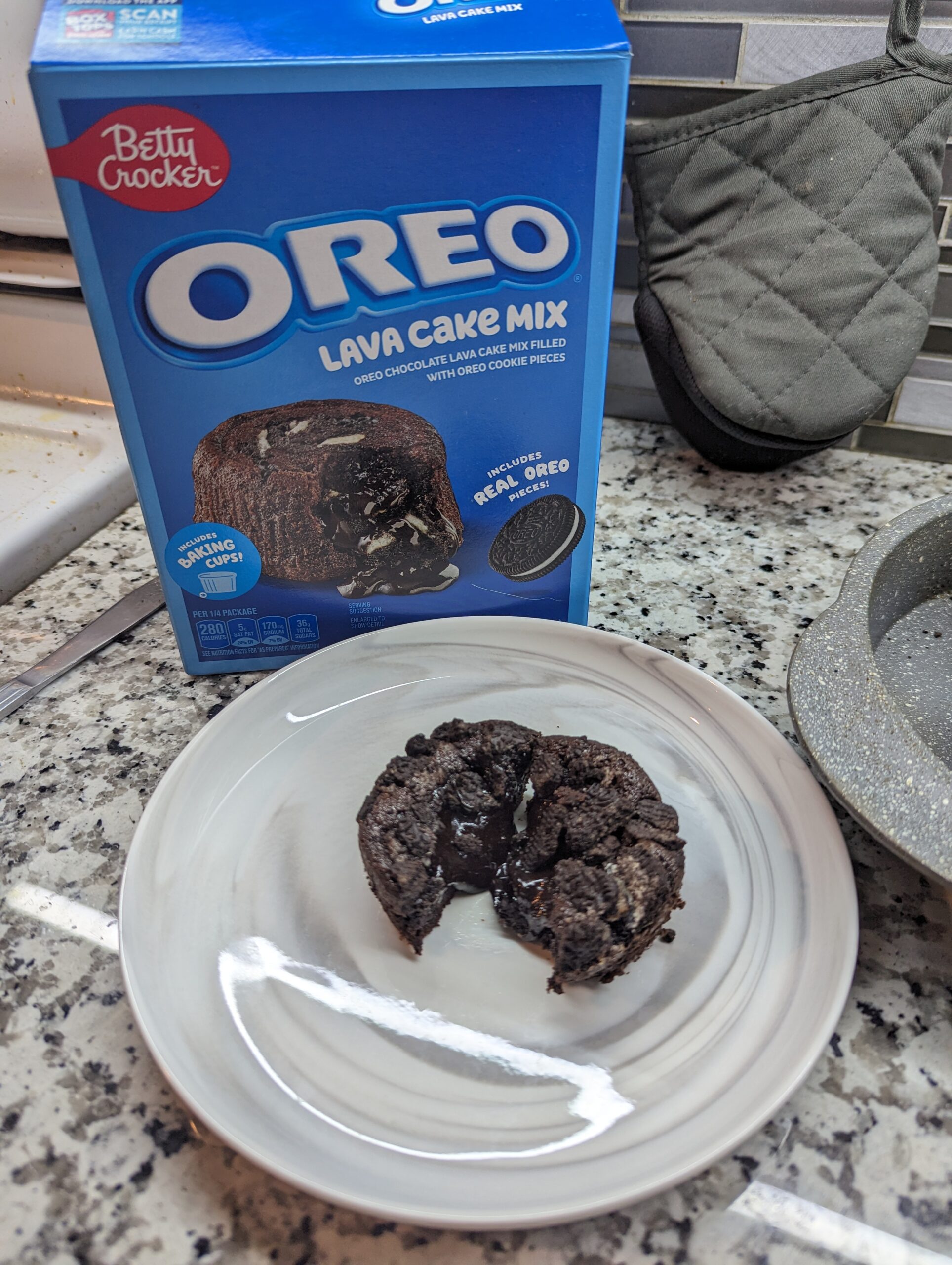 Testing Betty Crocker’s Oreo Lava Cake Mix