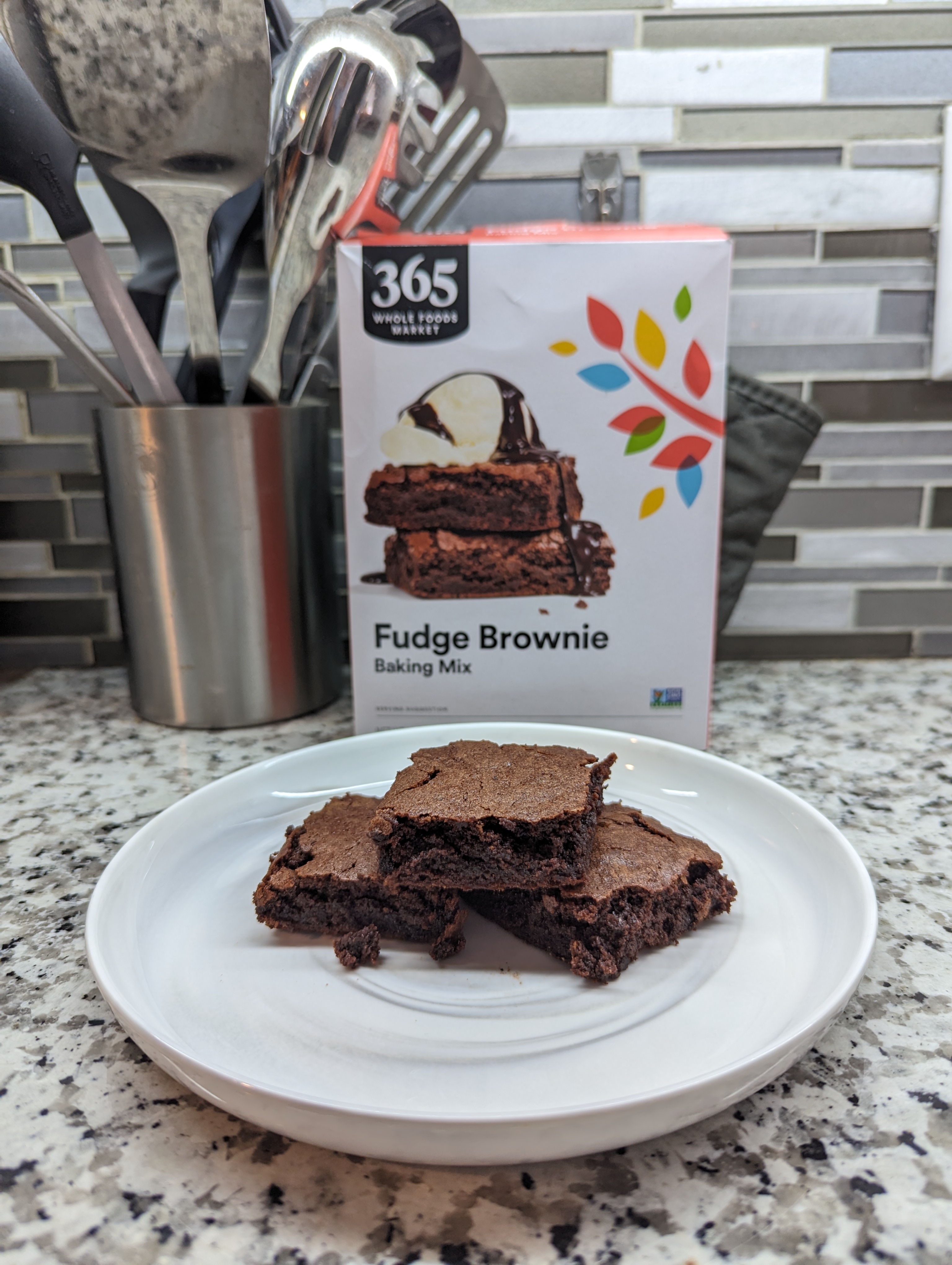 Reviewing 365 Whole Foods Market’s fudge brownie baking mix