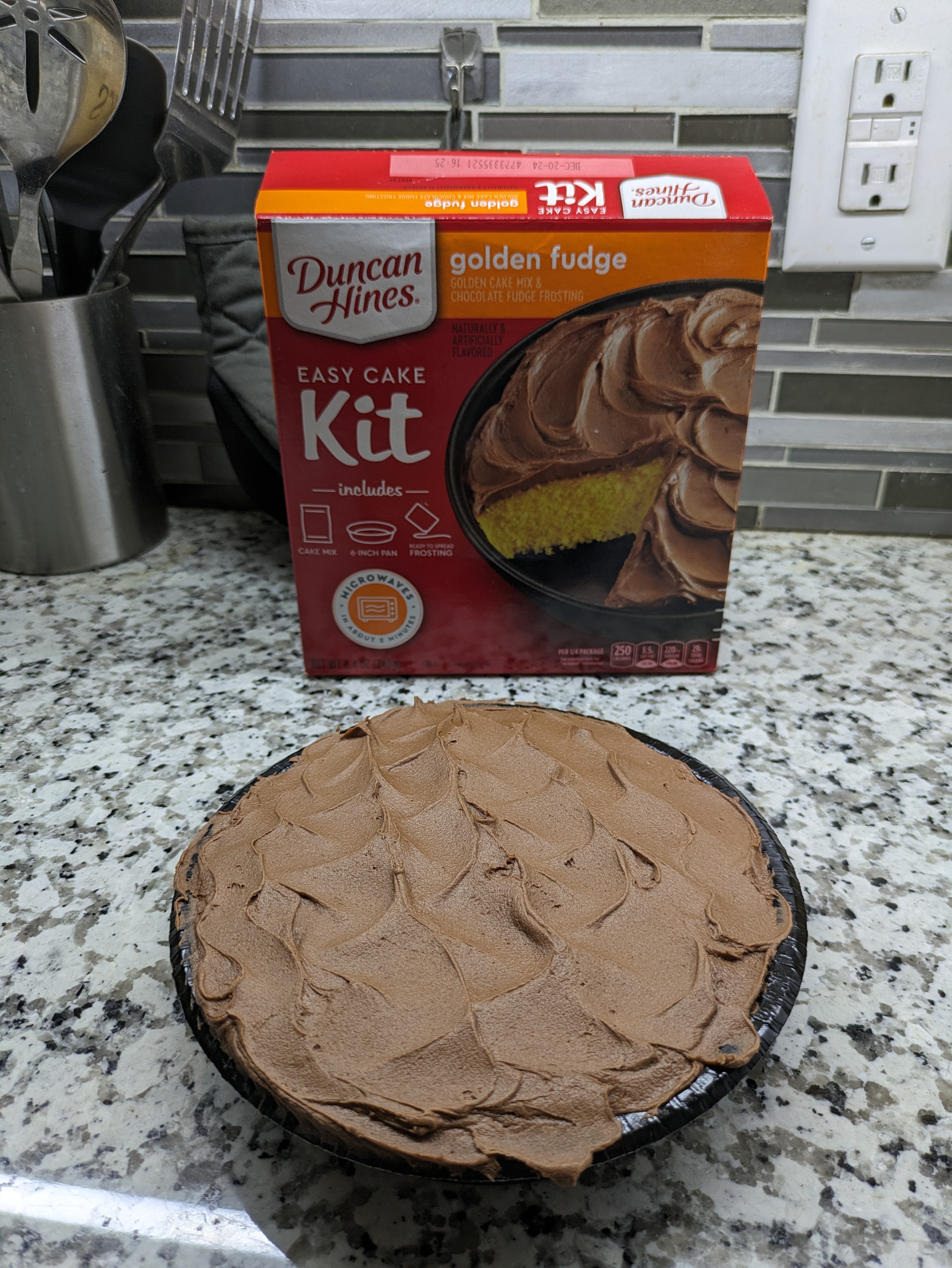 Testing out Duncan Hines’ Golden Fudge Easy Cake Kit