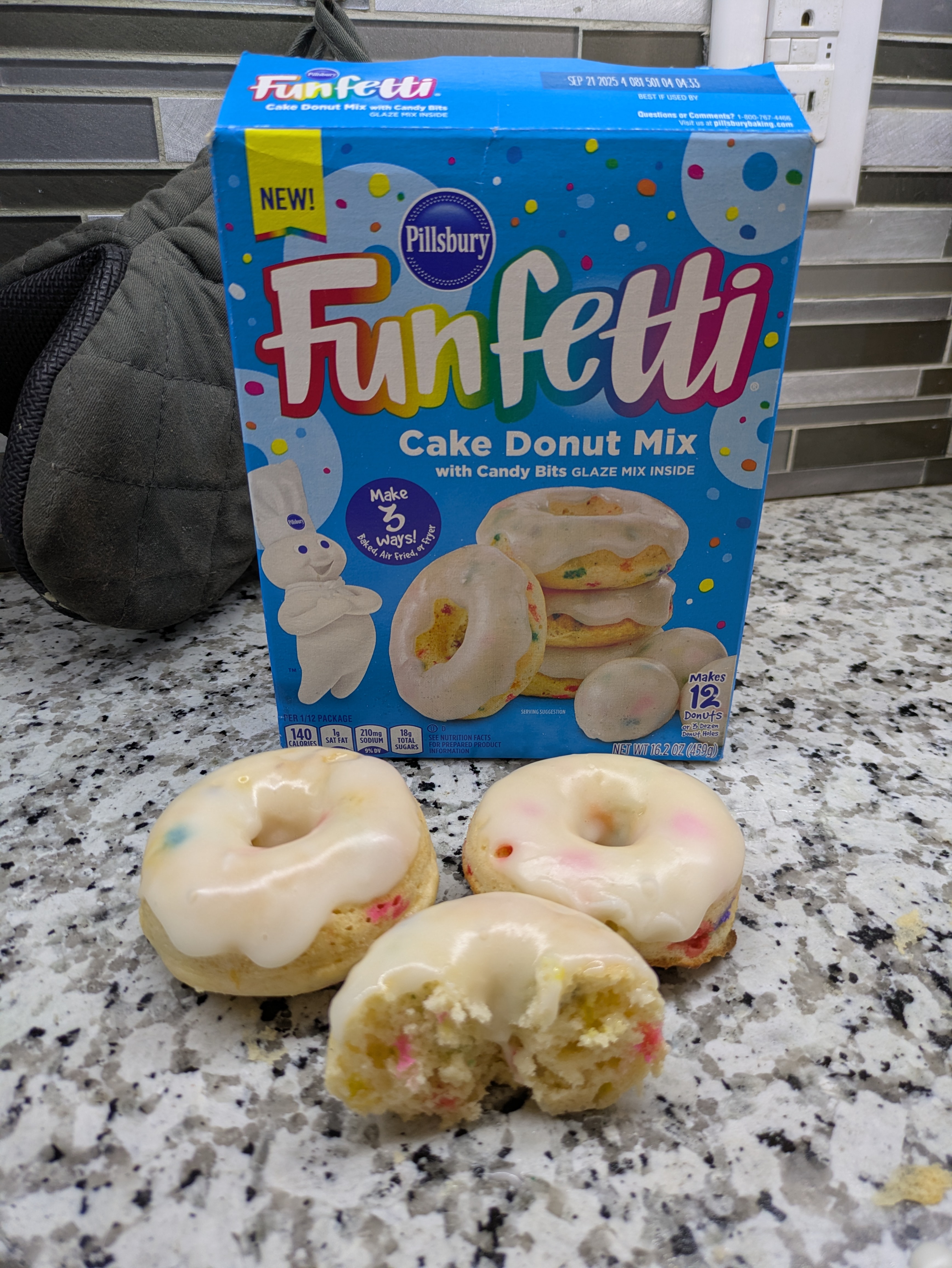 Trying out Pillsbury’s Funfetti cake donut mix