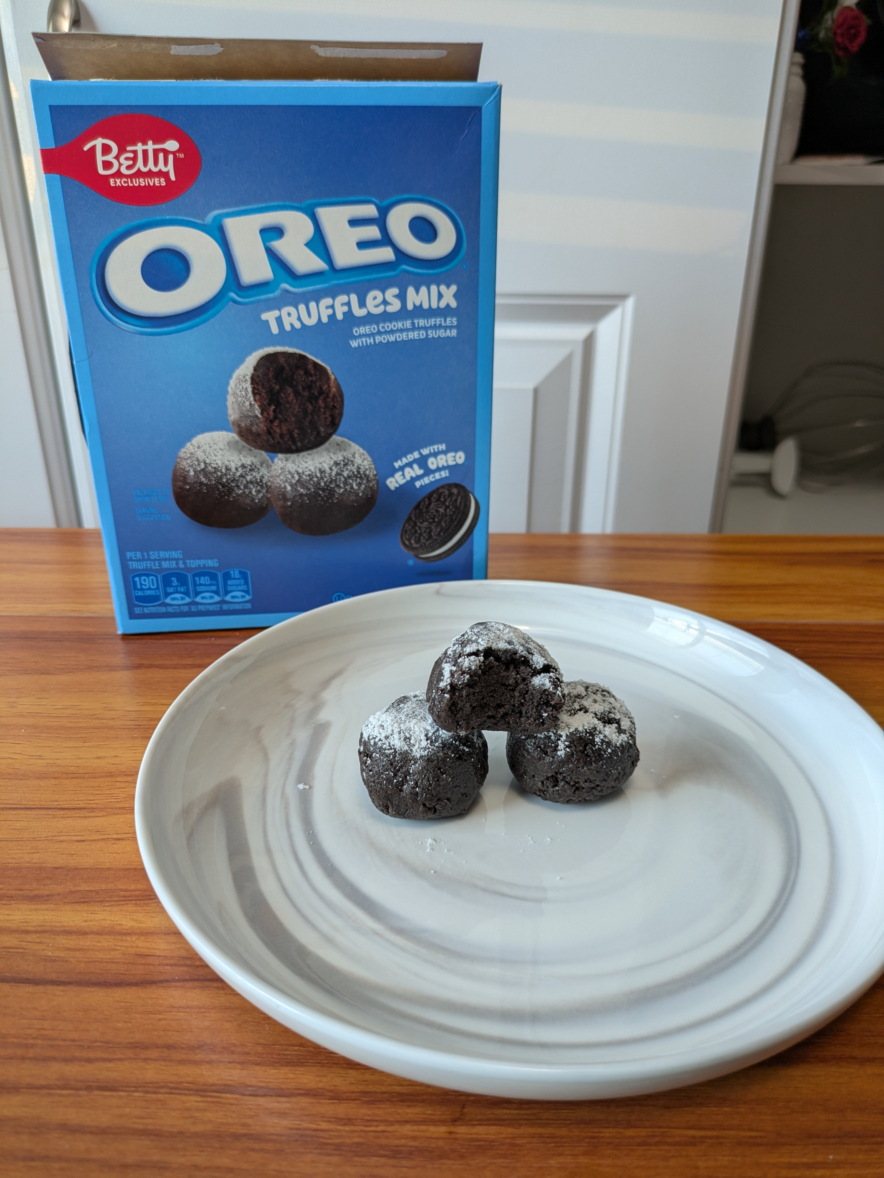 Trying out Betty Crockers Oreo truffles mix